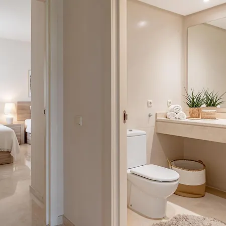 Lagoon Alcazaba, 2bdr, Ac, Parking, Pool 埃斯特波纳