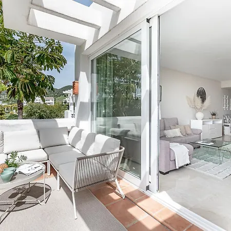Apartment Paradise Lagoon Alcazaba By Hostlovers *