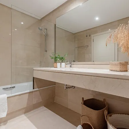 Lagoon Alcazaba, 2bdr, Ac, Parking, Pool Estepona