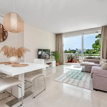 Lagoon Alcazaba, 2bdr, Ac, Parking, Pool إِستيبونا