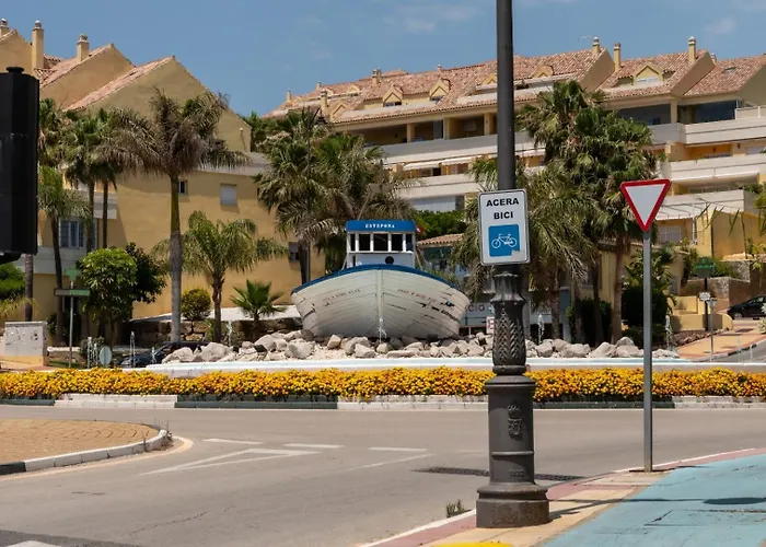 Lagoon Alcazaba, 2bdr, Ac, Parking, Pool * エステポナ