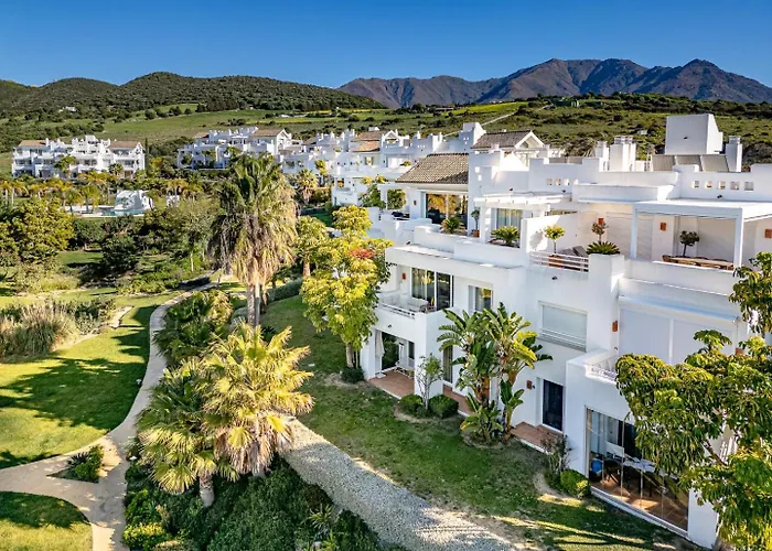 Lagoon Alcazaba, 2bdr, Ac, Parking, Pool * エステポナ