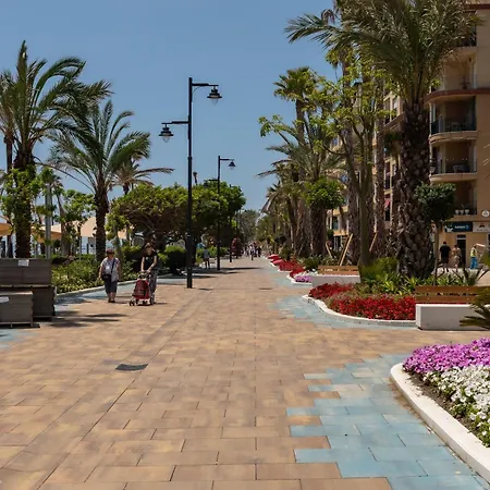 Apartamento Lagoon Alcazaba, 2bdr, Ac, Parking, Pool *