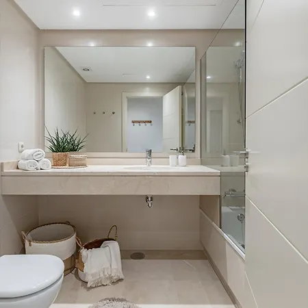 Apartamento Lagoon Alcazaba, 2bdr, Ac, Parking, Pool Estepona